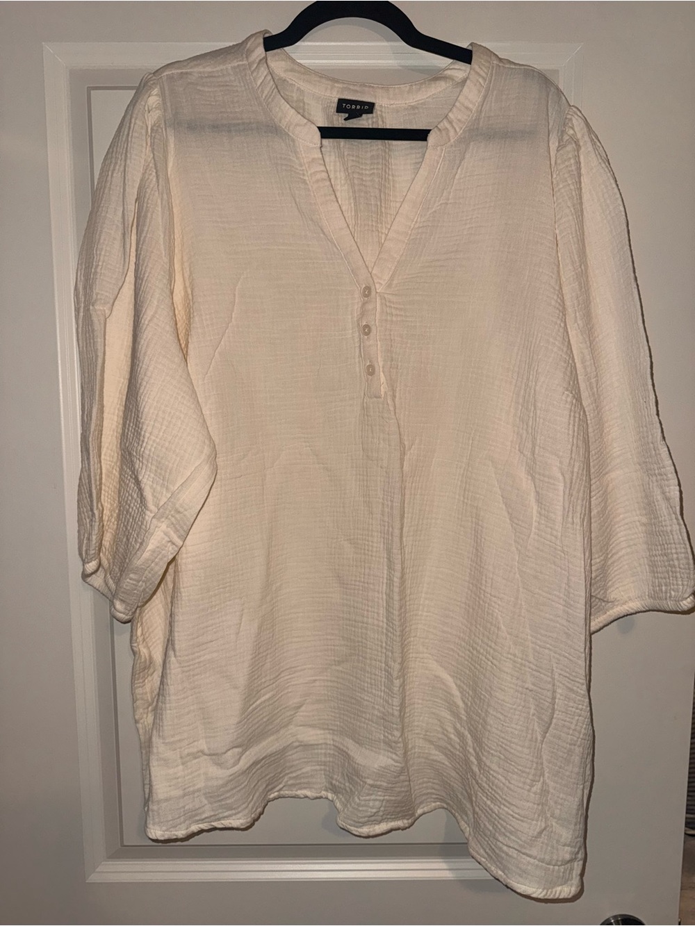 Torrid Gauze Popover Top - Whisper White - Picture 2 of 4
